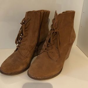 Size 7 Lucky Brand Wedge Leather Booties